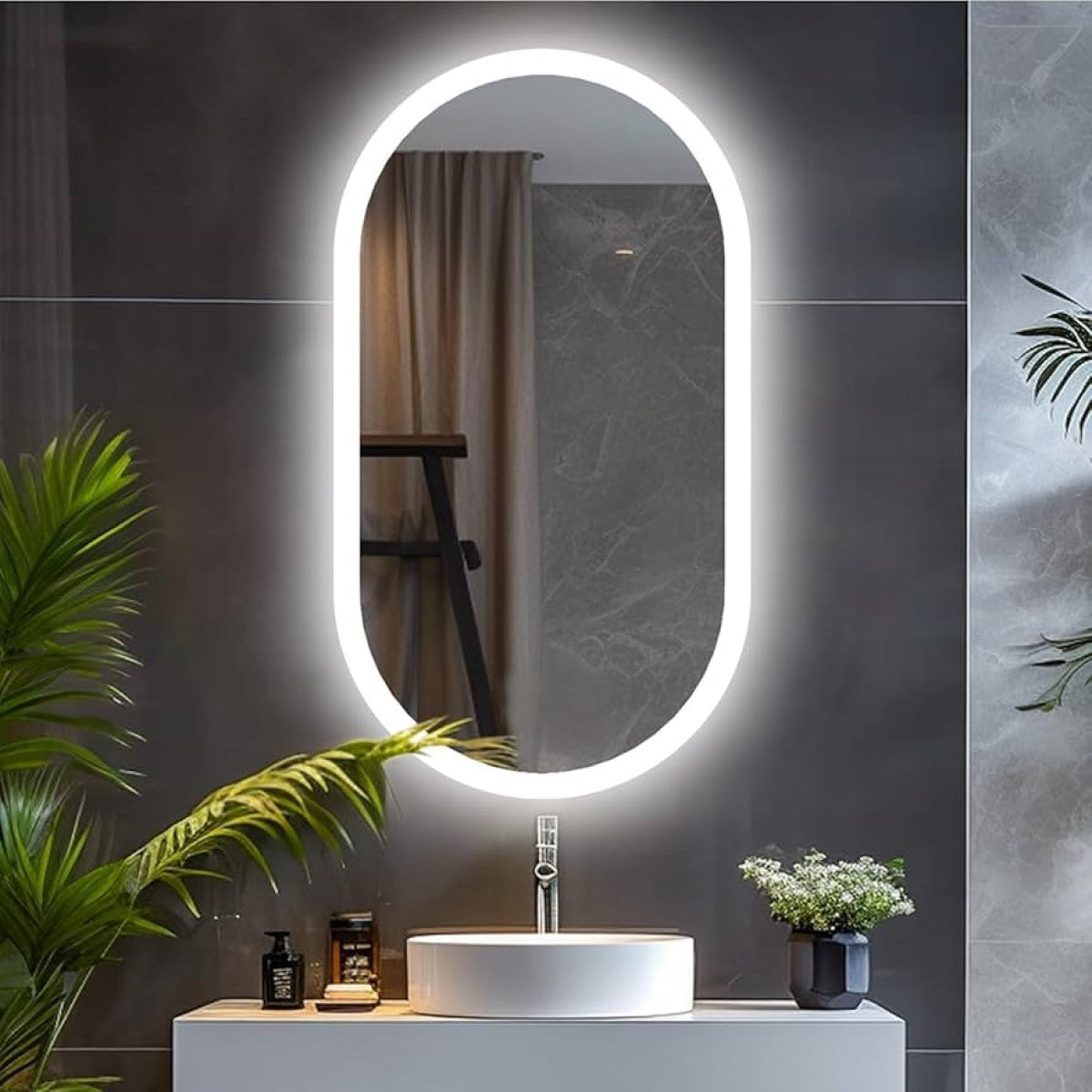 Espelho Oval Borda Infinita com LED 70x50 Cm Lapidado com Touch-Screen